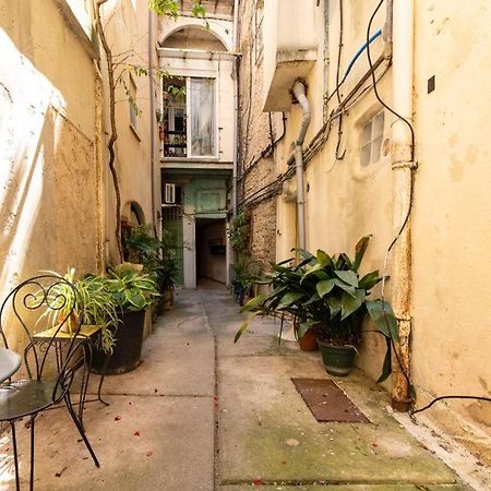 Studio Cosy Au Coeur De L'Ecusson - Arenes A 2 Min Nîmes Zewnętrze zdjęcie